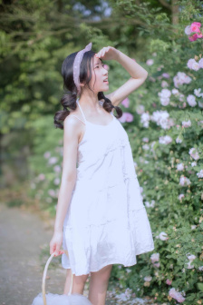 女性办公室正装